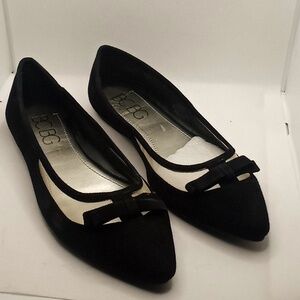BCBG Black and Cream Flats with Cutout Design new in box